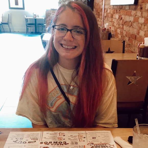 Meet your Posher, Rachael - Picture 1 of 1